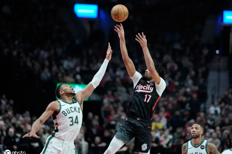 关于小开拓者大胜马刺，取得三连胜的信息