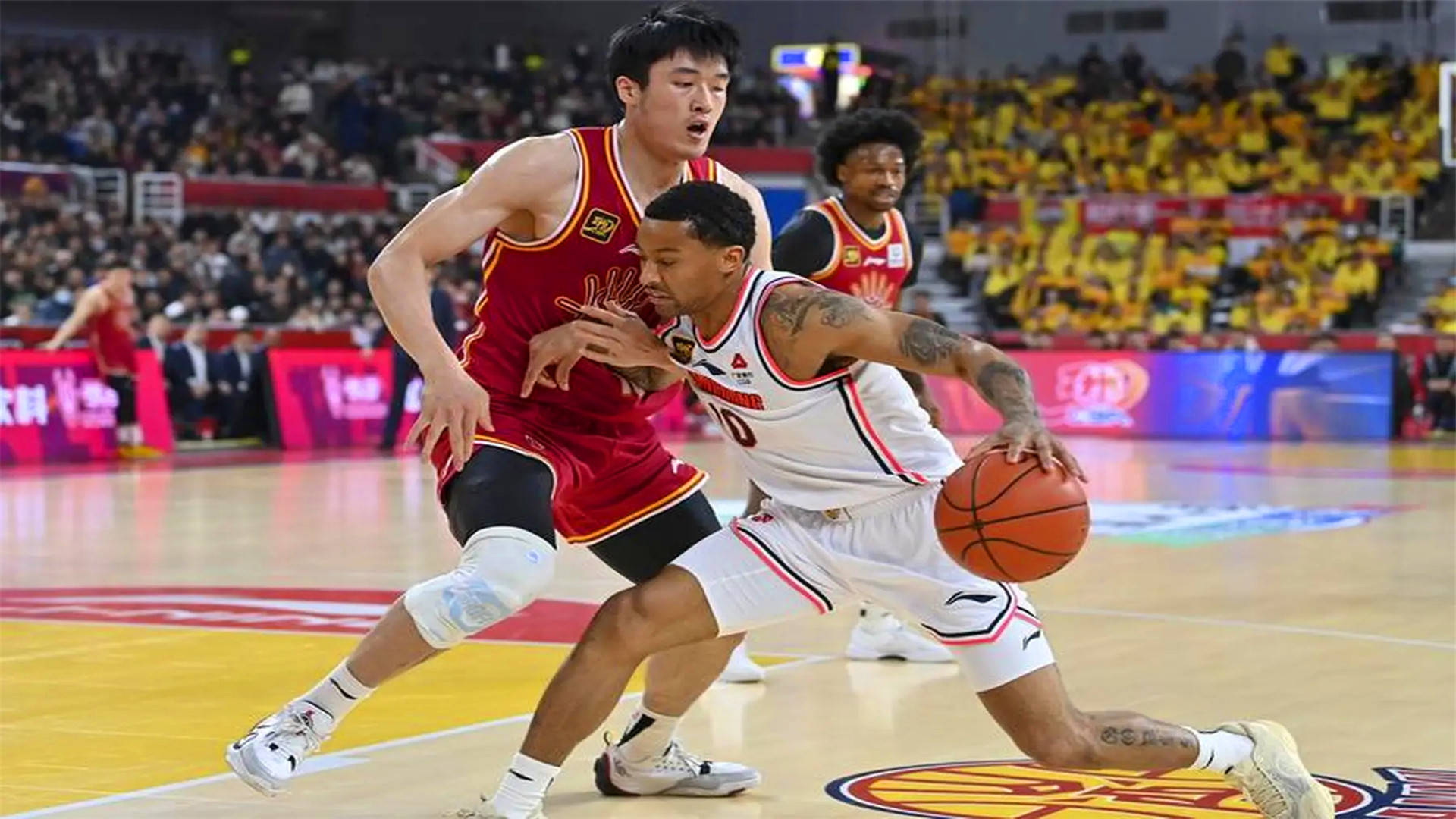 中国篮球联赛球队裁判纠纷,影响比赛进行(中国篮球联赛球队裁判纠纷,影响比赛进行吗) 中国篮球联赛球队裁判纠纷,影响比赛进行(中国篮球联赛球队裁判纠纷,影响比赛进行吗)