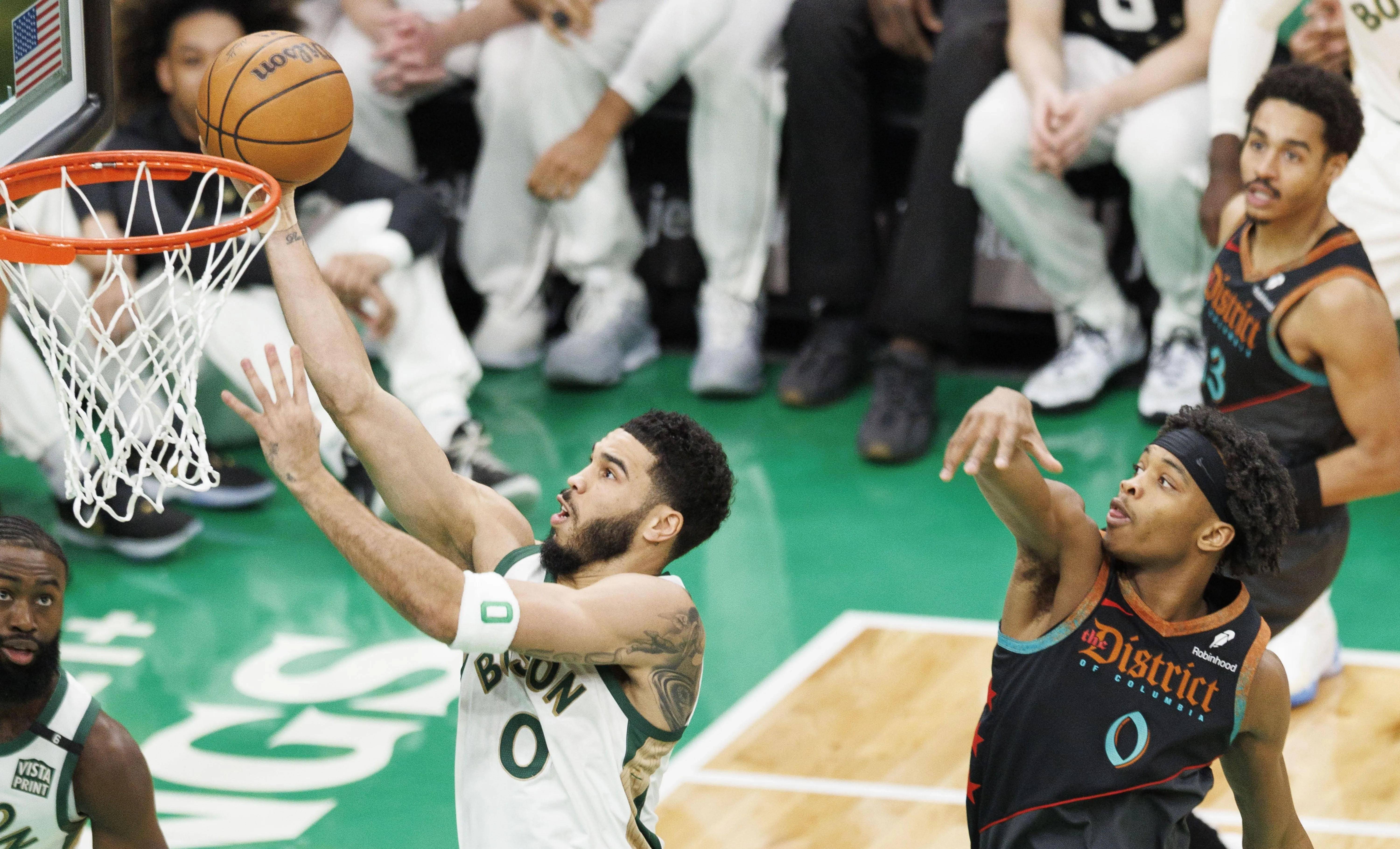 苏超联赛赛场上,凯尔特人队士气高昂的简单介绍 苏超联赛赛场上,凯尔特人队士气高昂的简单介绍