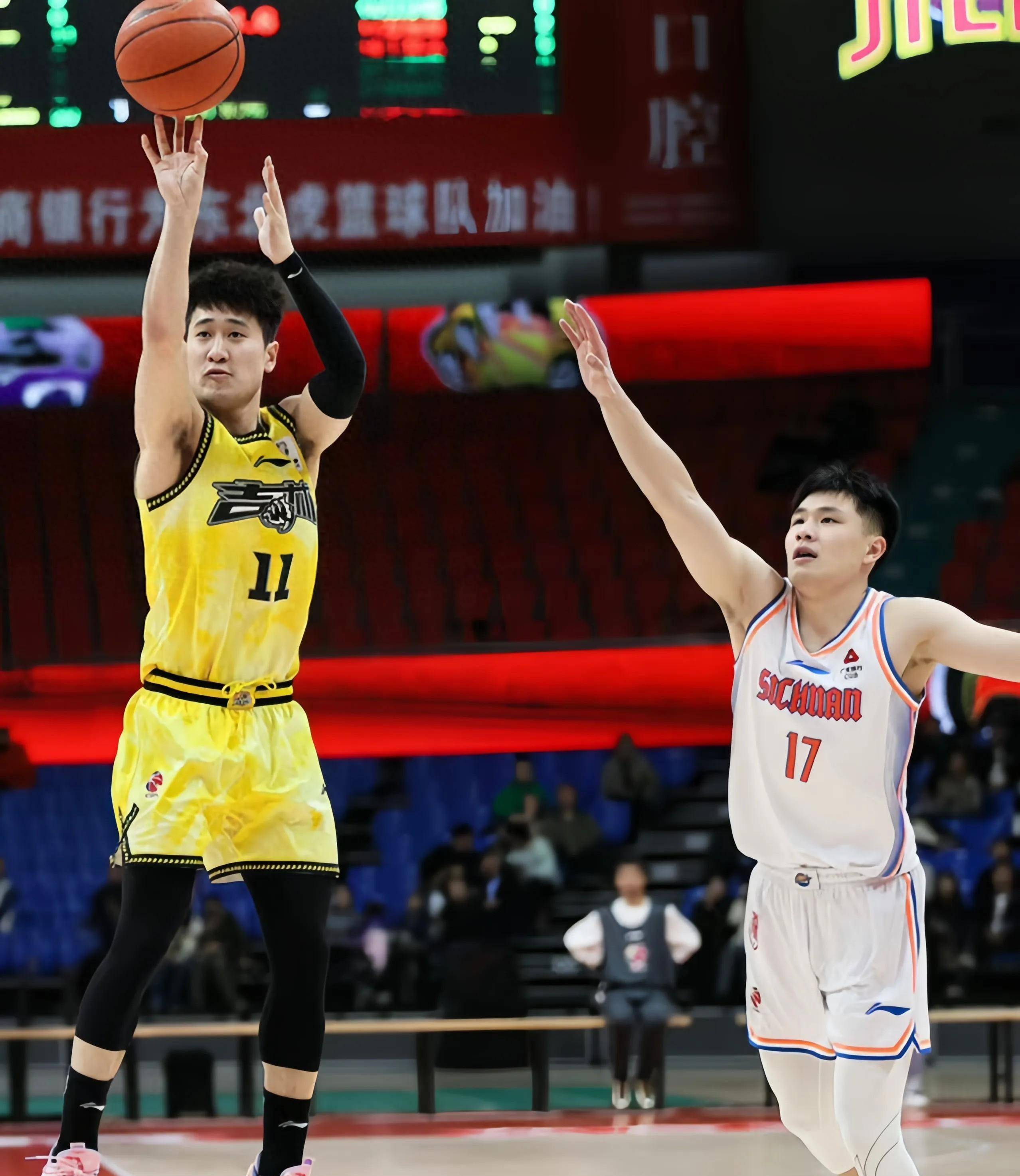 吉林队成为本场最大亮点,CBA季后赛瞬间破防,救主 吉林队成为本场最大亮点,CBA季后赛瞬间破防,救主