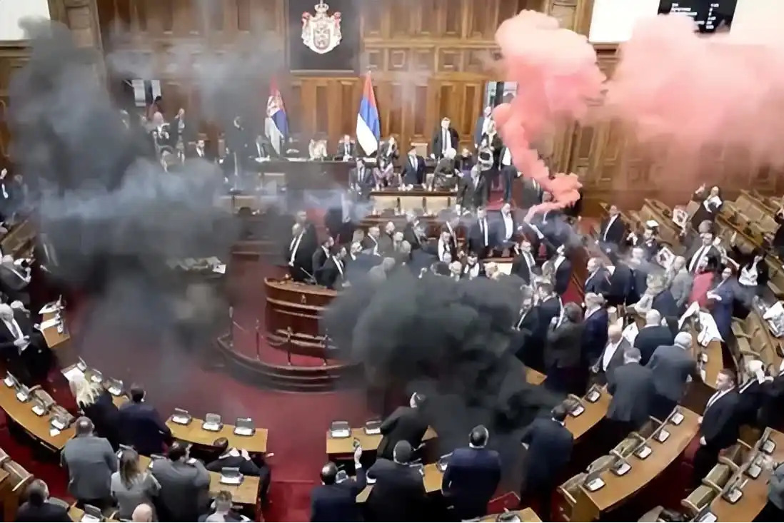 关于塞尔维亚客场惜败,形势岌岌可危的信息 关于塞尔维亚客场惜败,形势岌岌可危的信息