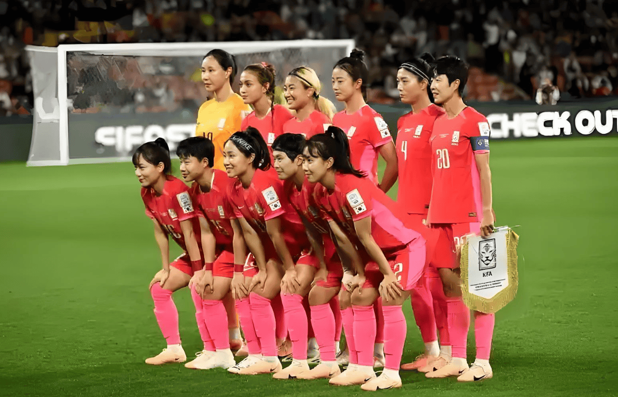 世界女足杯赛中国队赢得四强席位 世界女足杯赛中国队赢得四强席位