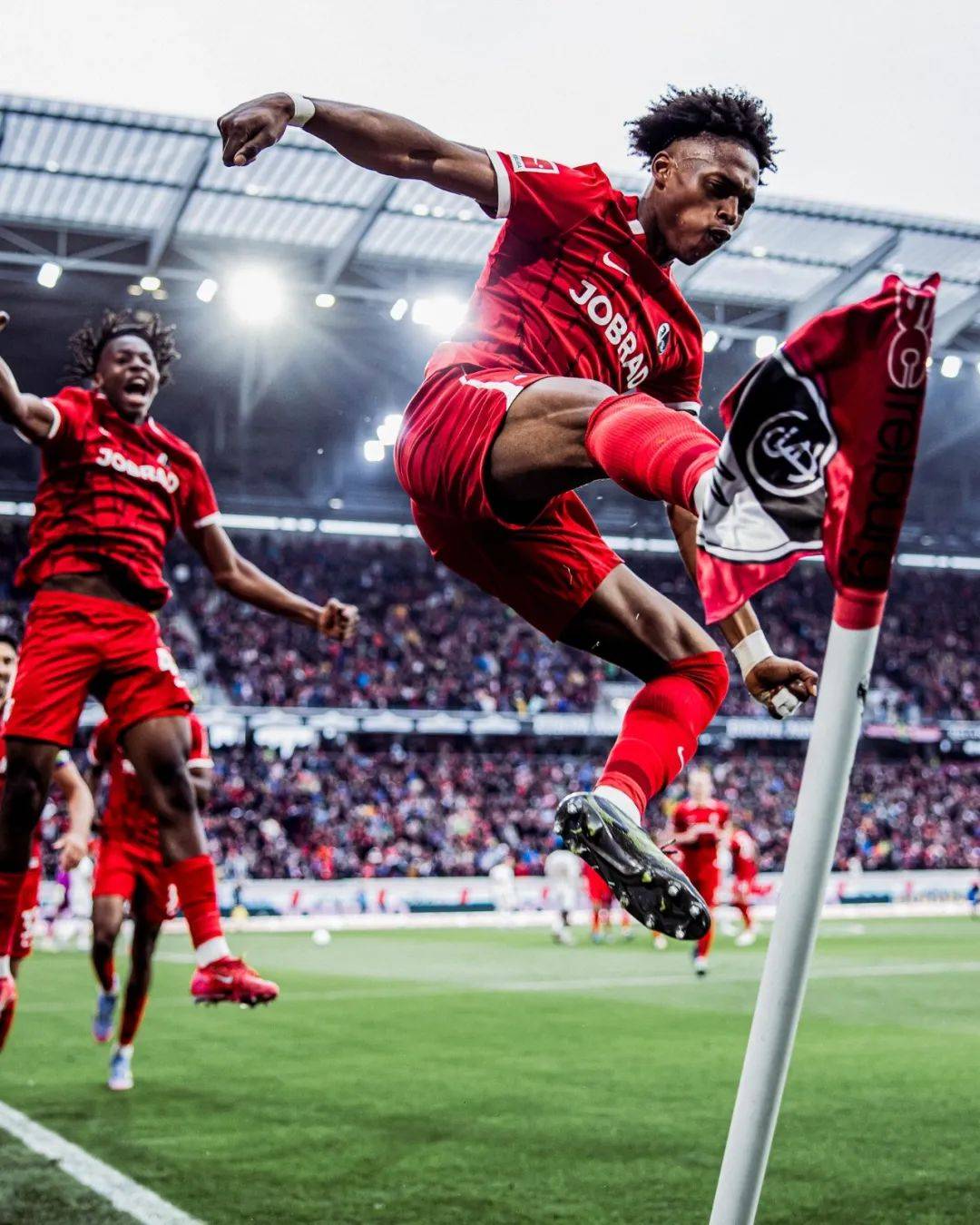 爱游戏体育链接-莱比锡红牛客场大胜云达不莱梅，保持劲头的简单介绍