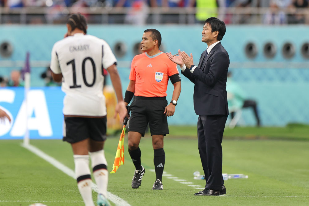 爱游戏官网-日本足球队在比赛中逆转胜利，成为强劲对手的简单介绍