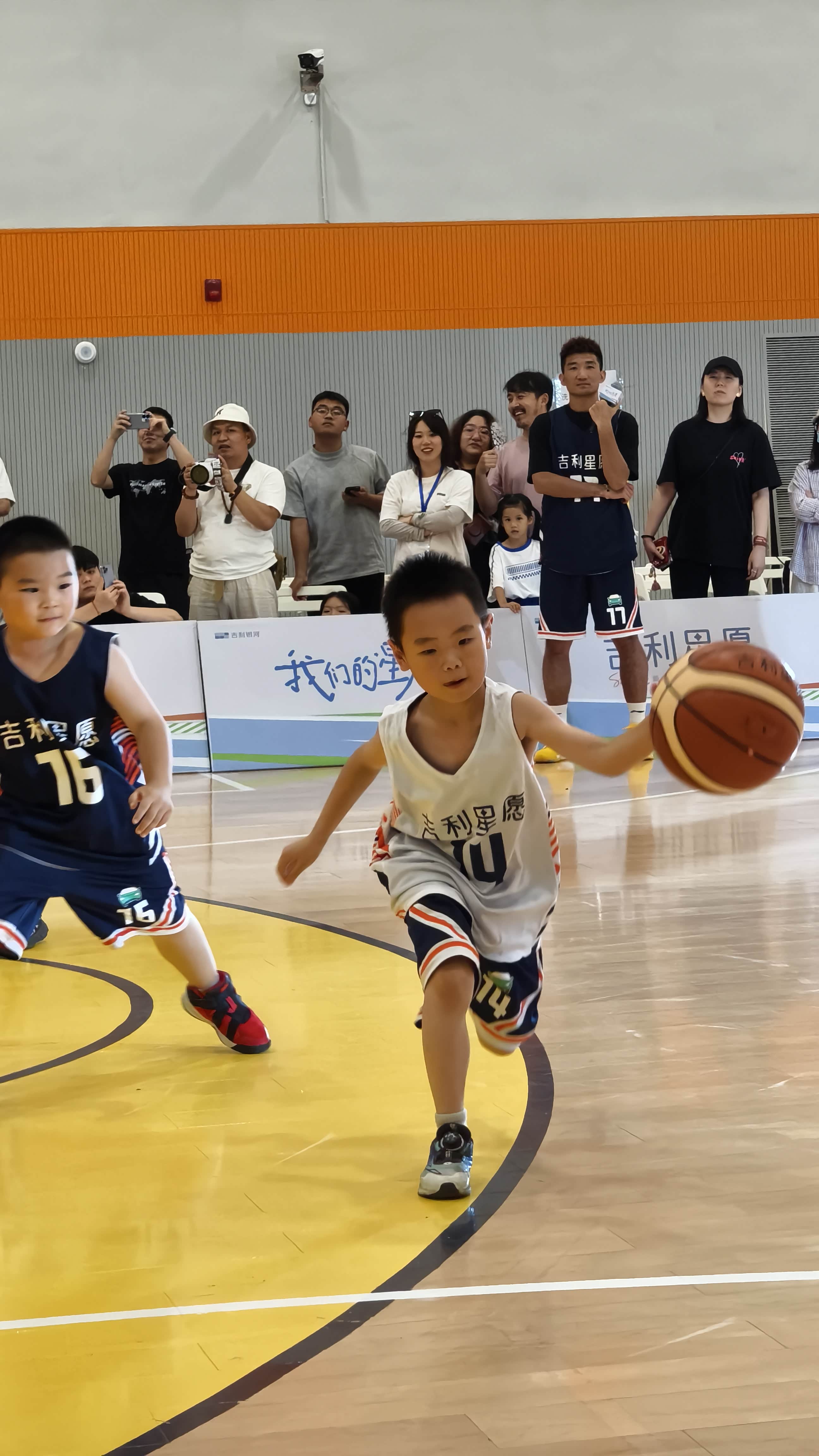 包含篮球明星代言公益活动,呼吁关爱环境的词条 包含篮球明星代言公益活动,呼吁关爱环境的词条