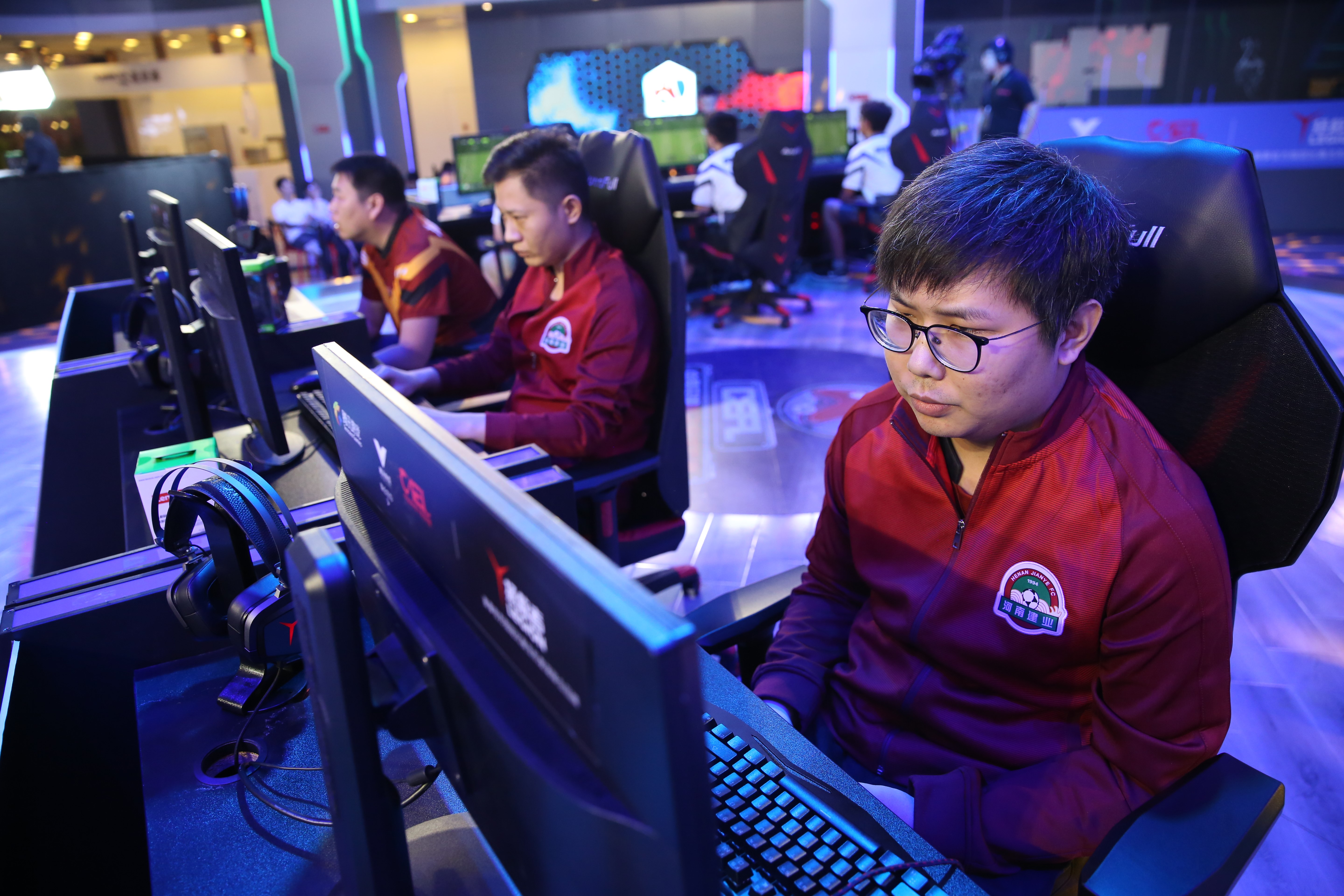 包含苏宁阵容大调整,豪取本赛季首场胜利的词条 包含苏宁阵容大调整,豪取本赛季首场胜利的词条