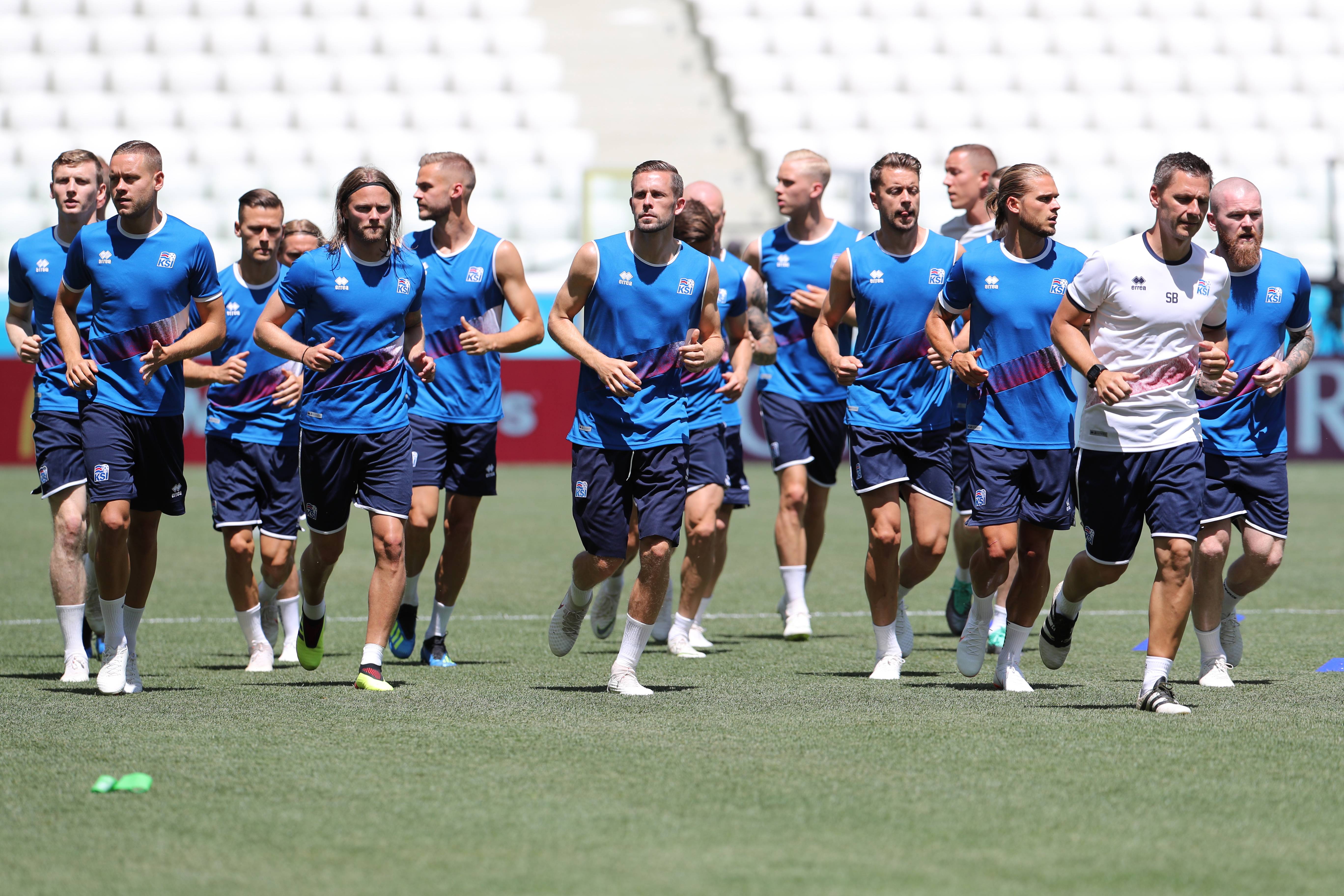 冰岛国家队在艰难比赛中取得欧洲锦标赛资格 冰岛国家队在艰难比赛中取得欧洲锦标赛资格