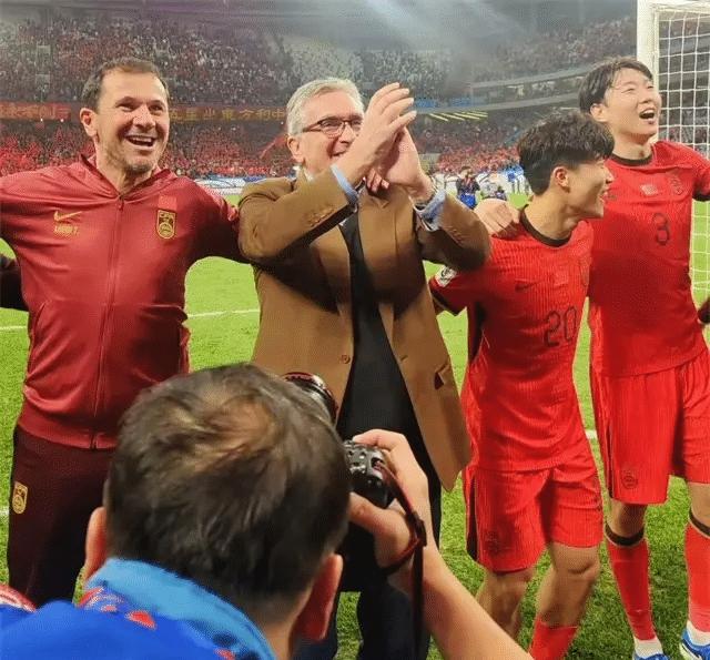 爱游戏登录入口-热血激情！豪门球队争夺胜利的激烈较量的简单介绍