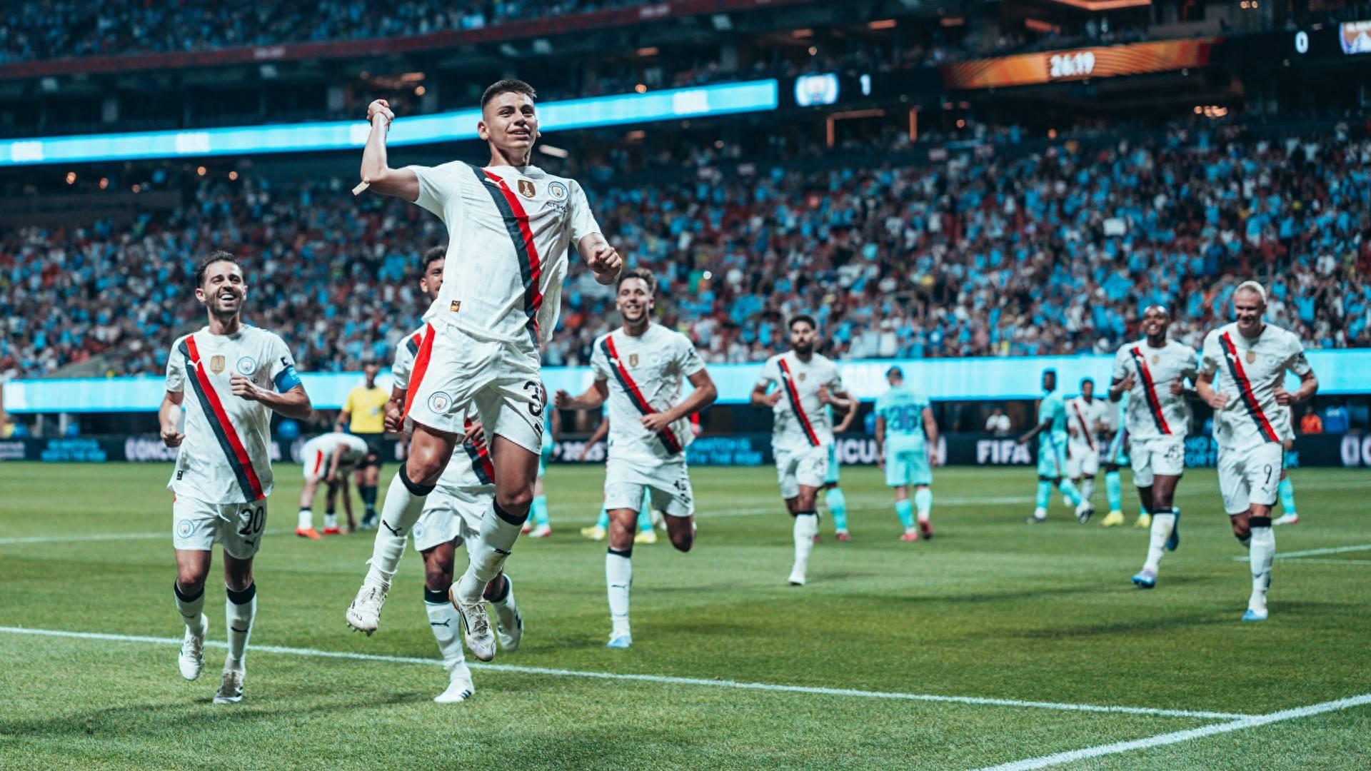 曼城后防极品亮相,连场零封让对手无计可施的简单介绍 曼城后防极品亮相,连场零封让对手无计可施的简单介绍