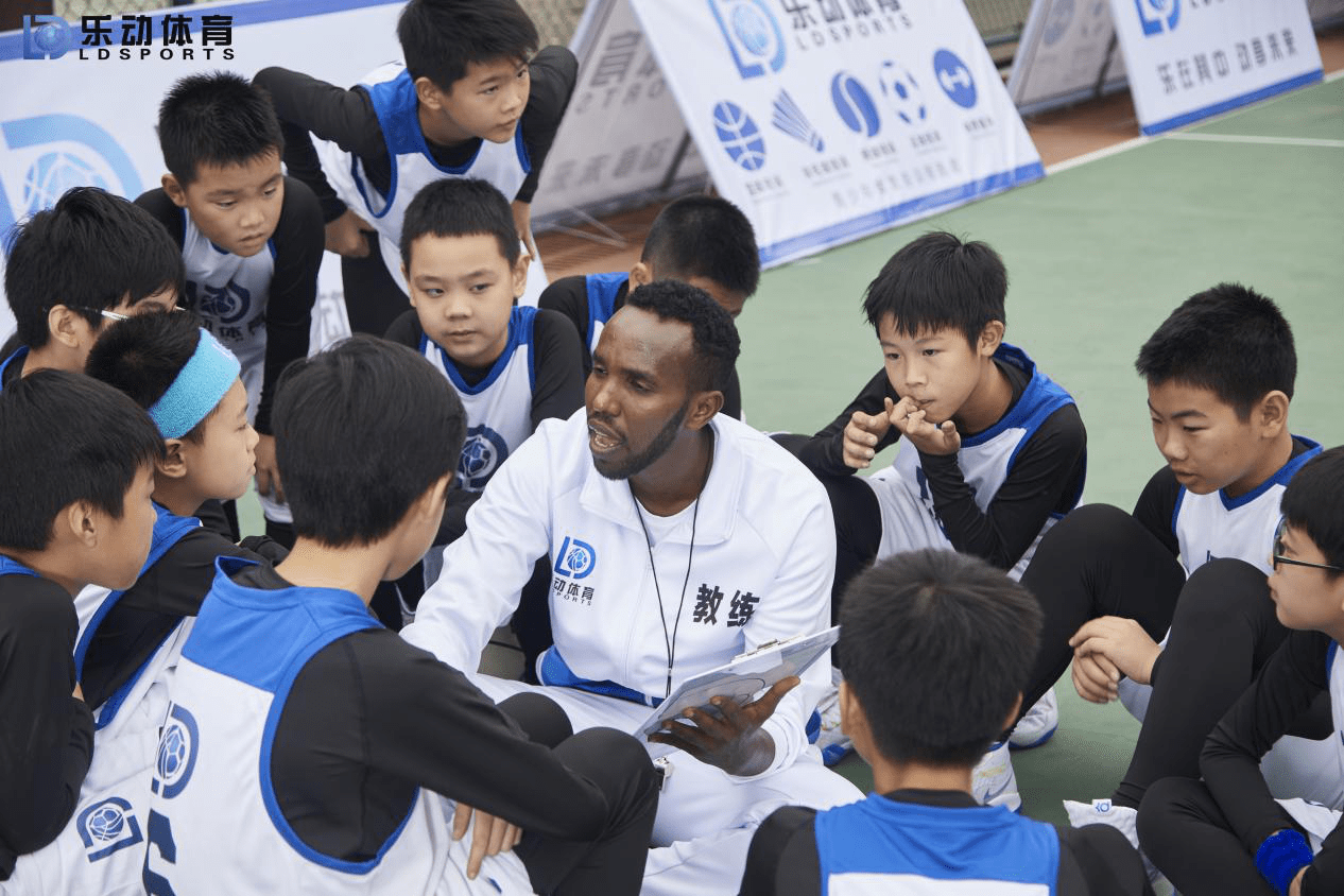 爱游戏体育直播-巴基斯坦篮球选手参加国际篮球训练营