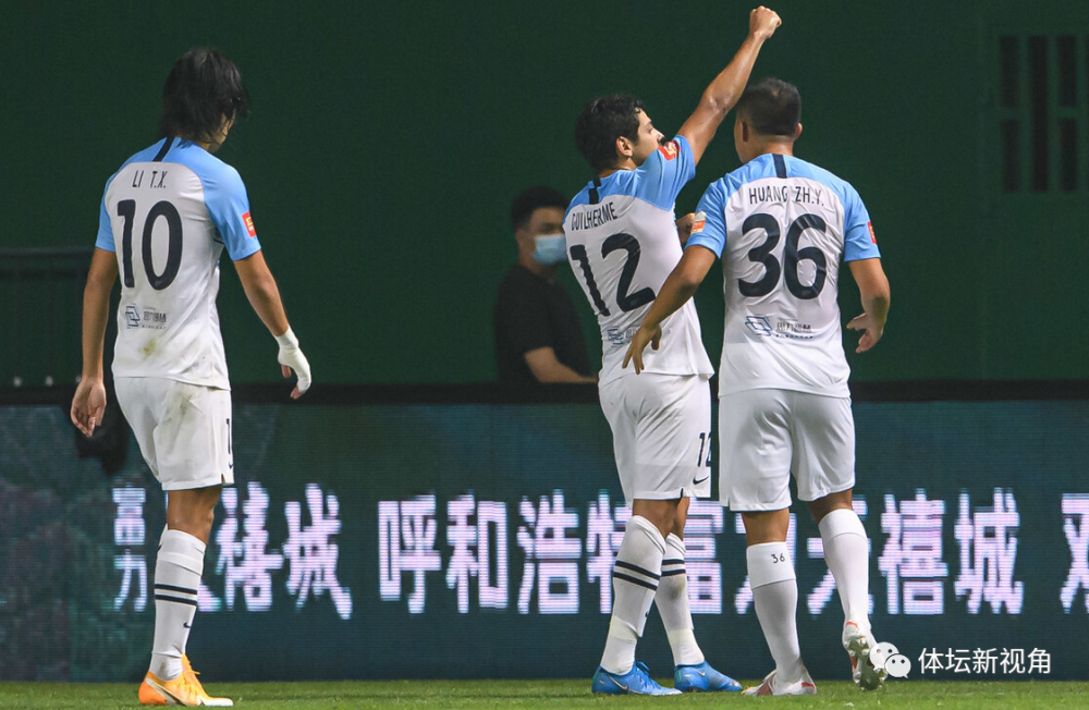 爱游戏体育下载-广州富力外援迎来父亲节，球队气氛和谐的简单介绍