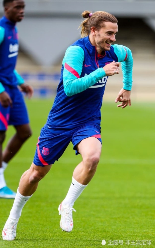 关于里尔逼平对手,积分保持不败的信息 关于里尔逼平对手,积分保持不败的信息