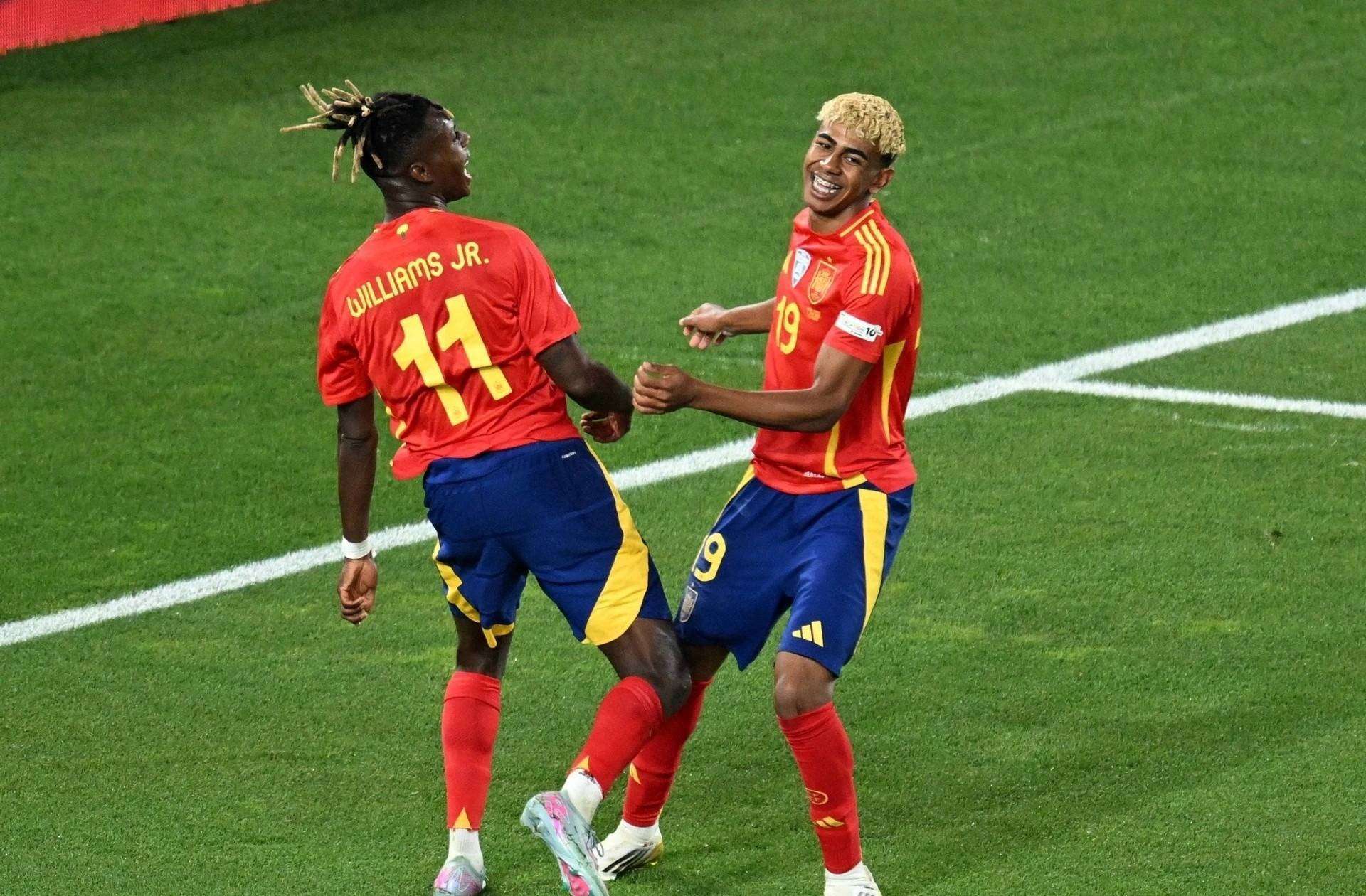 爱游戏体育官网-西班牙备战瑞典，迎接挑战的机会